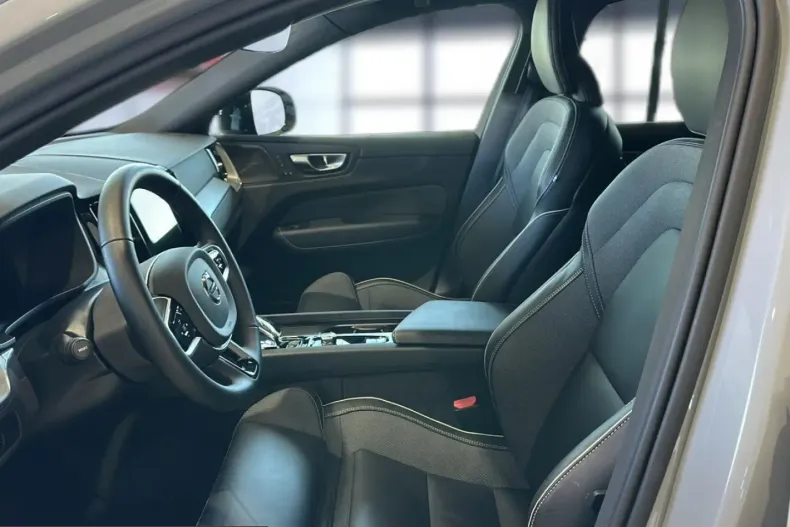 Volvo XC60 din 2025 cu 37.700 km - oferta VOL225309 - foto 6
