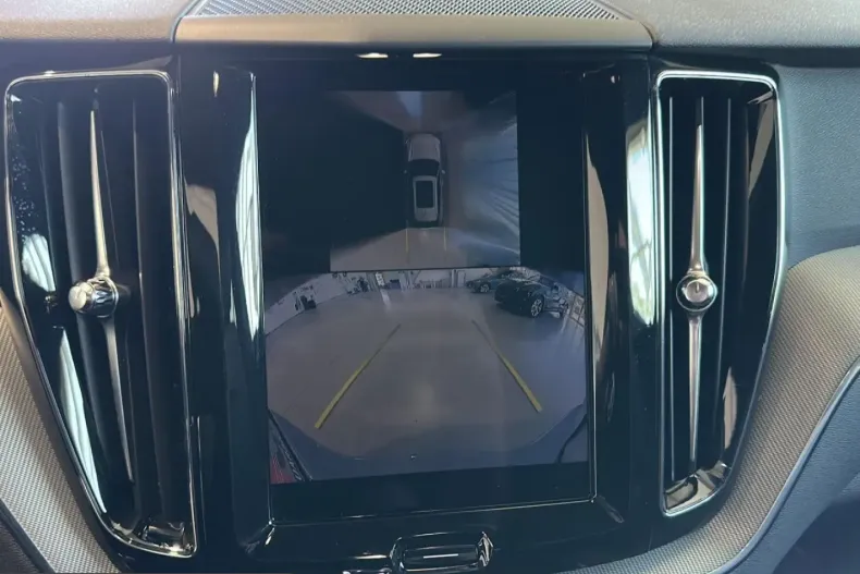 Volvo XC60 din 2025 cu 37.700 km - oferta VOL225309 - foto 8