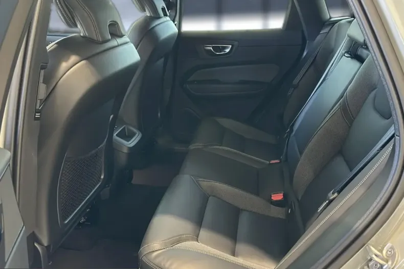 Volvo XC60 din 2025 cu 37.700 km - oferta VOL225309 - foto 10