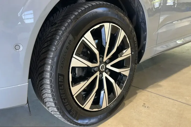 Volvo XC60 din 2025 cu 37.700 km - oferta VOL225309 - foto 14