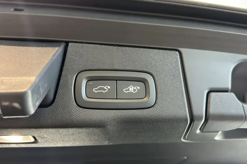 Volvo XC60 din 2025 cu 37.700 km - oferta VOL225309 - foto 19