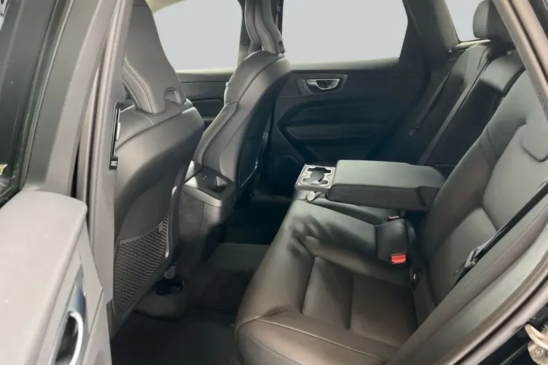 Volvo XC60 din 2025 cu 6.684 km - oferta VOL225310 - foto 10