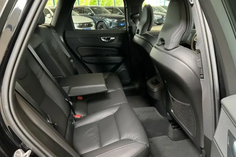 Volvo XC60 din 2025 cu 6.684 km - oferta VOL225310 - foto 17