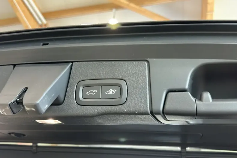 Volvo XC60 din 2025 cu 35.590 km - oferta VOL225311 - foto 18