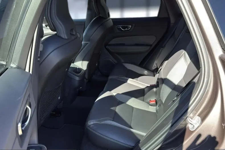 Volvo XC60 din 2025 cu 46.200 km - oferta VOL225312 - foto 15