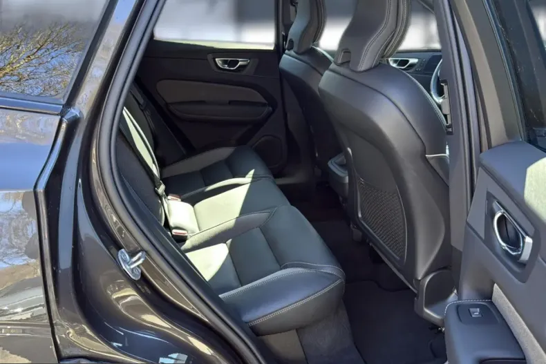 Volvo XC60 din 2025 cu 46.200 km - oferta VOL225312 - foto 18