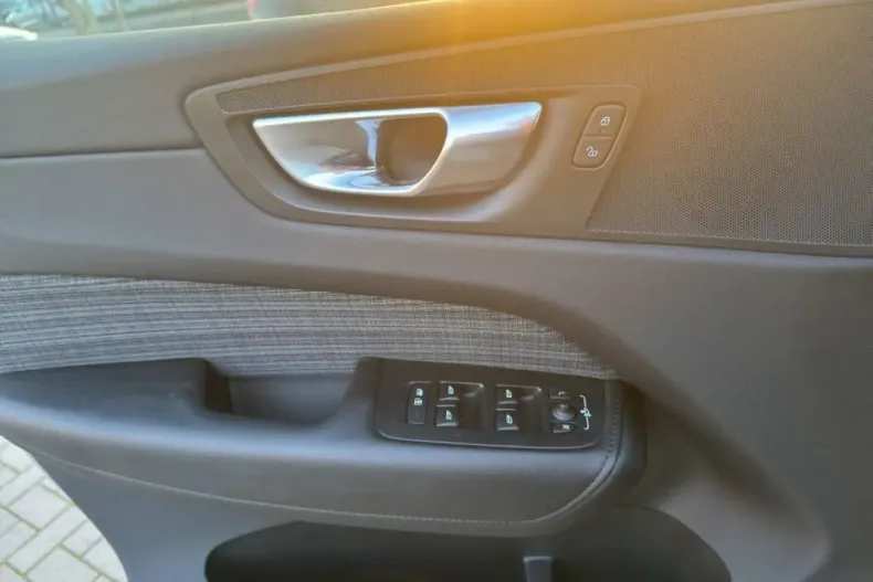 Volvo XC60 din 2025 cu 17.982 km - oferta VOL225314 - foto 14
