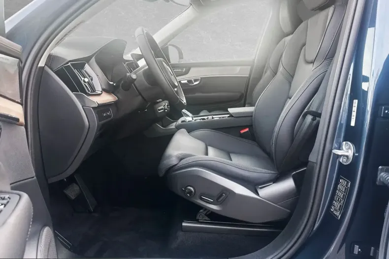 Volvo XC90 din 2025 cu 28.000 km - oferta VOL225315 - foto 3