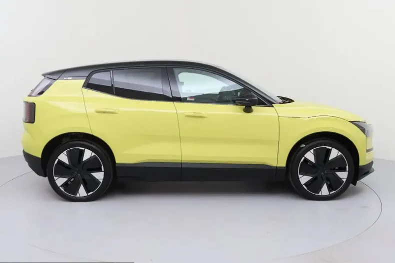 Volvo EX30 din 2025 cu 13.800 km - oferta VOL225316 - foto 3