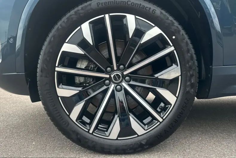 Volvo XC90 din 2025 cu 25.000 km - oferta VOL225317 - foto 2
