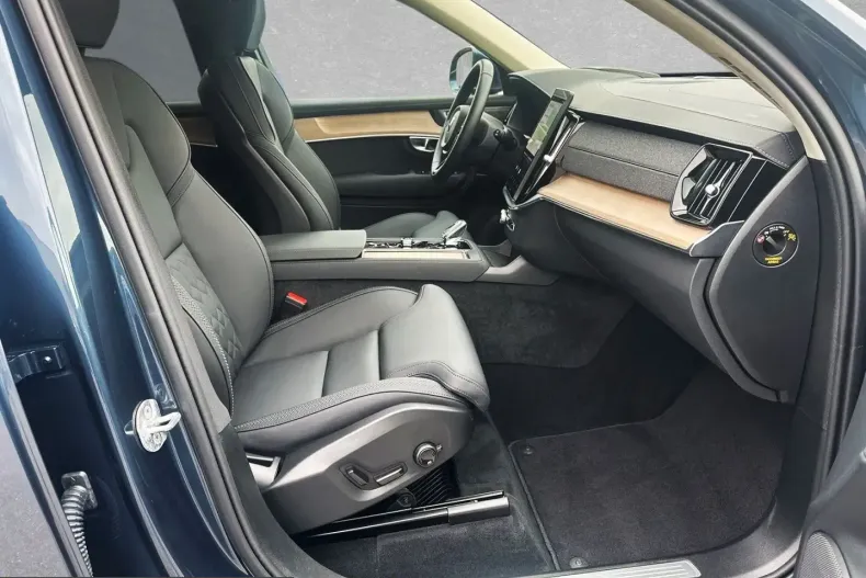 Volvo XC90 din 2025 cu 25.000 km - oferta VOL225317 - foto 4