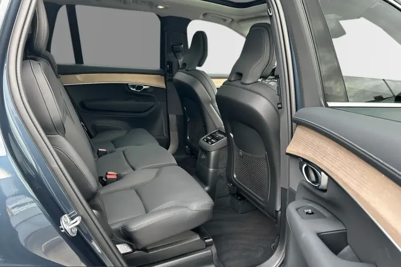 Volvo XC90 din 2025 cu 22.800 km - oferta VOL225320 - foto 5