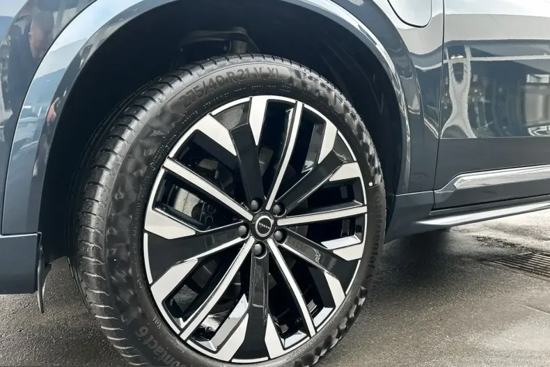 Volvo XC90 din 2025 cu 22.800 km - oferta VOL225320 - foto 9