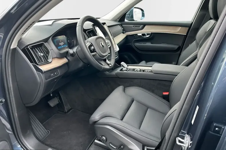 Volvo XC90 din 2025 cu 22.800 km - oferta VOL225320 - foto 10