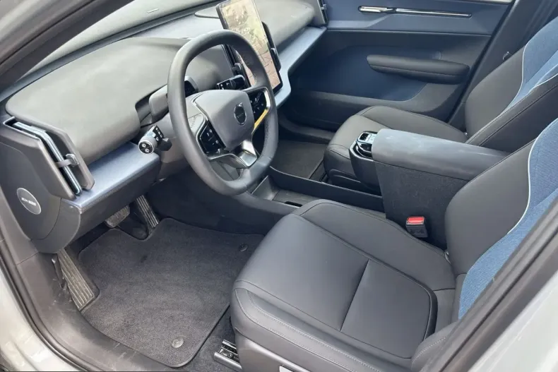 Volvo EX30 din 2024 cu 14.790 km - oferta VOL225321 - foto 6