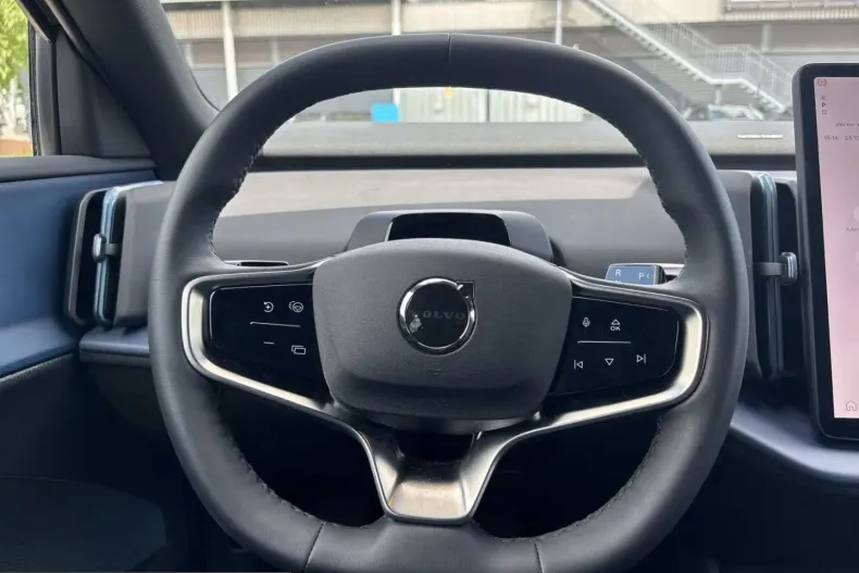 Volvo EX30 din 2024 cu 14.790 km - oferta VOL225321 - foto 14