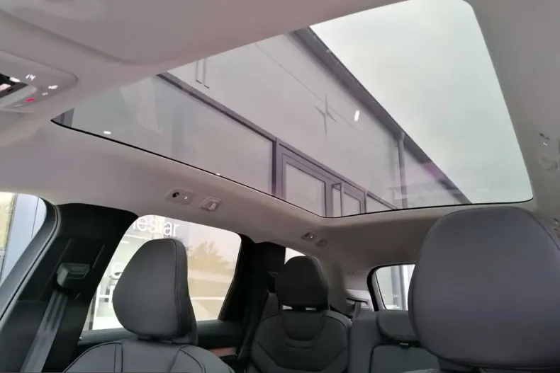 Volvo EX90 din 2024 cu 29.542 km - oferta VOL225322 - foto 3