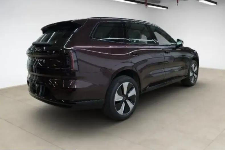 Volvo EX90 din 2025 cu 6.000 km - oferta VOL225324 - foto 2