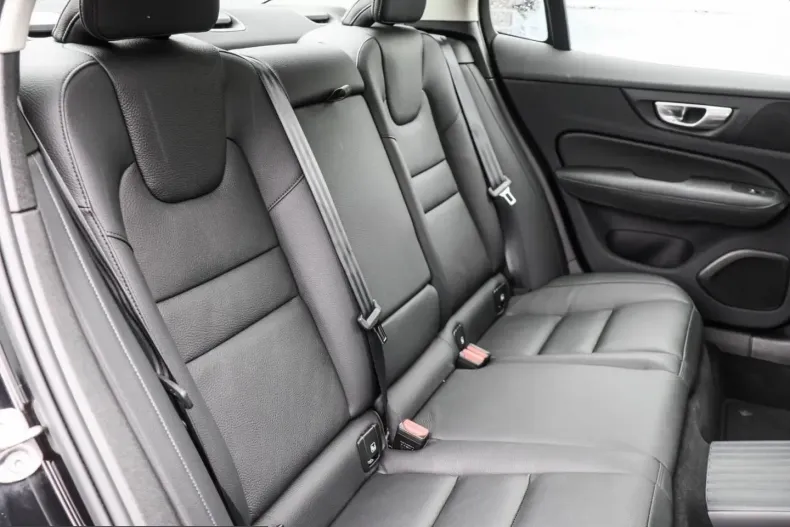 Volvo S60 din 2024 cu 25.215 km - oferta VOL225326 - foto 4