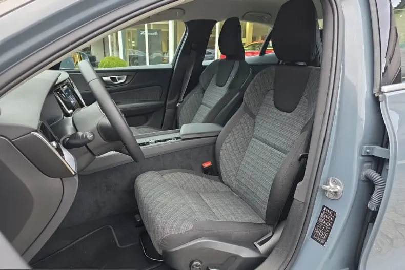 Volvo S60 din 2024 cu 24.350 km - oferta VOL225336 - foto 7