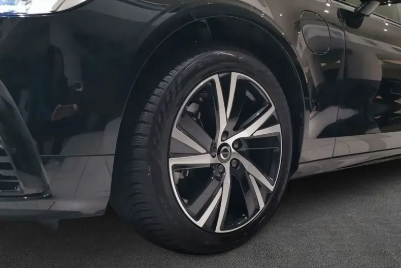 Volvo S90 din 2024 cu 45.000 km - oferta VOL225337 - foto 5