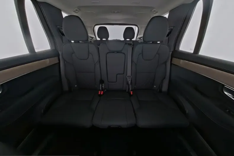 Volvo XC90 din 2025 cu 26.902 km - oferta VOL225339 - foto 5