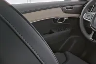 Volvo XC90 din 2025 cu 26.902 km - oferta VOL225339 - foto 9