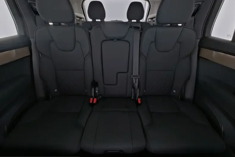 Volvo XC90 din 2025 cu 26.902 km - oferta VOL225339 - foto 10