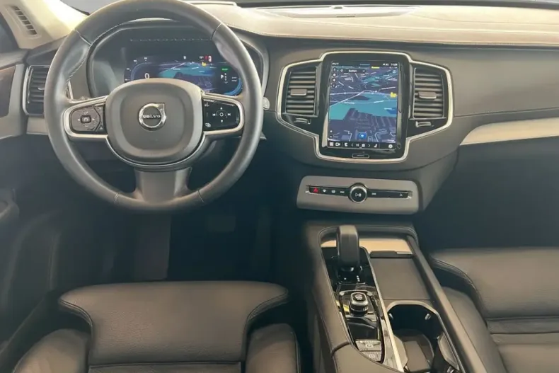 Volvo XC90 din 2025 cu 13.476 km - oferta VOL225341 - foto 13
