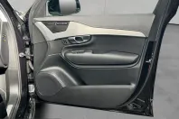 Volvo XC90 din 2025 cu 13.476 km - oferta VOL225341 - foto 20