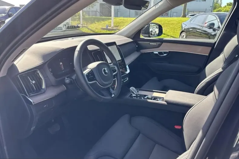 Volvo XC90 din 2025 cu 20.575 km - oferta VOL225342 - foto 10