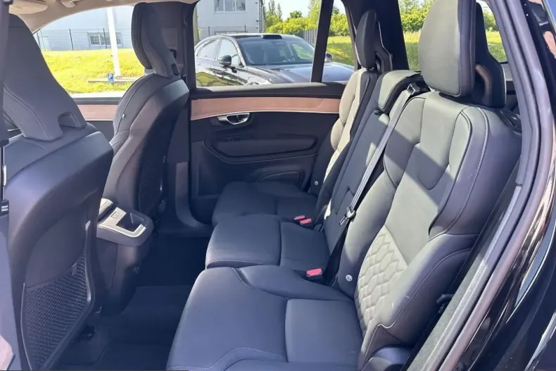 Volvo XC90 din 2025 cu 20.575 km - oferta VOL225342 - foto 14
