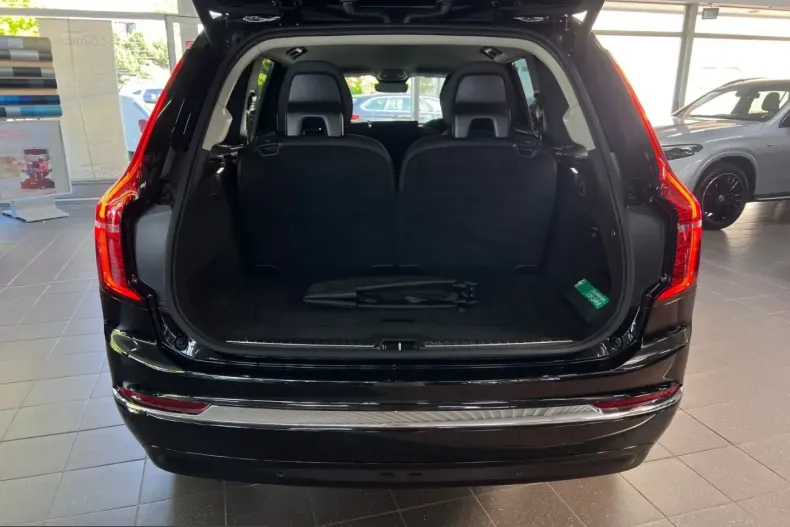 Volvo XC90 din 2025 cu 23.365 km - oferta VOL225343 - foto 9
