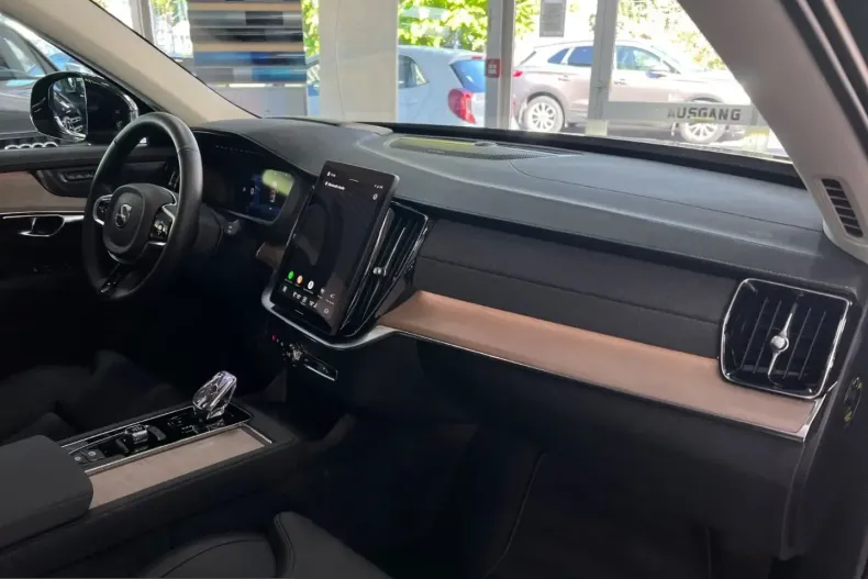 Volvo XC90 din 2025 cu 23.365 km - oferta VOL225343 - foto 19