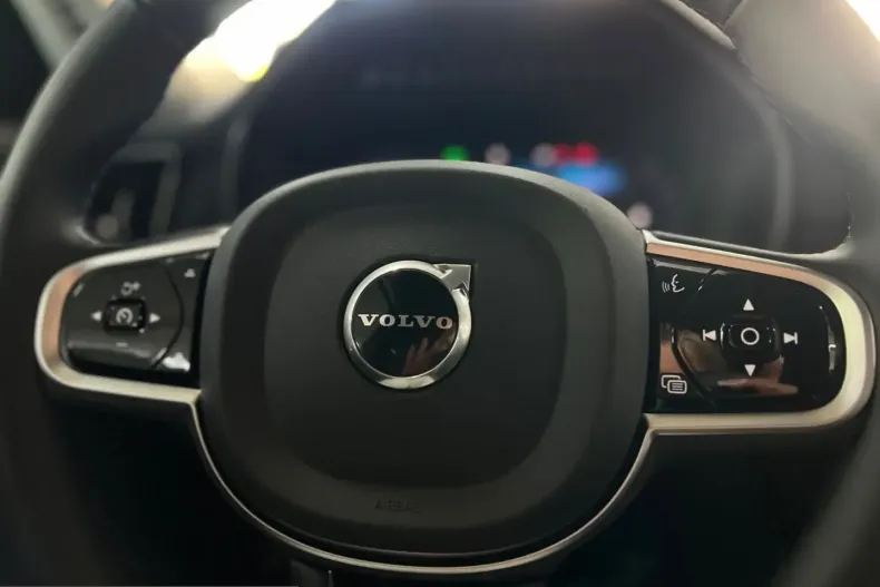 Volvo XC90 din 2025 cu 23.365 km - oferta VOL225343 - foto 32