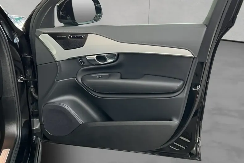 Volvo XC90 din 2025 cu 42.710 km - oferta VOL225344 - foto 19