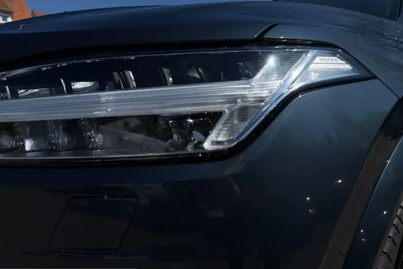 Volvo XC90 din 2025 cu 45.100 km - oferta VOL225345 - foto 7