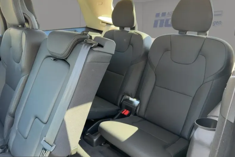 Volvo XC90 din 2025 cu 45.100 km - oferta VOL225345 - foto 12