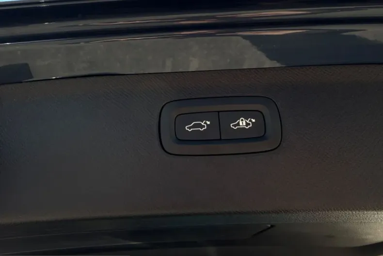 Volvo XC90 din 2025 cu 45.100 km - oferta VOL225345 - foto 22
