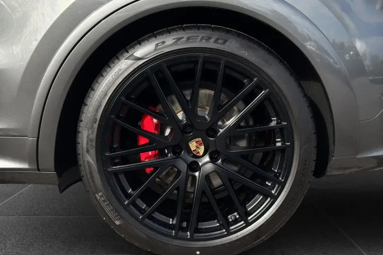 Porsche Cayenne din 2024 cu 16.900 km - oferta POR225355 - foto 8
