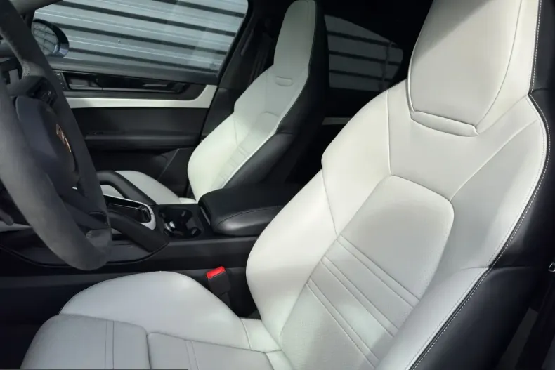 Porsche Cayenne din 2024 cu 16.900 km - oferta POR225355 - foto 18
