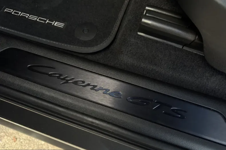Porsche Cayenne din 2024 cu 16.900 km - oferta POR225355 - foto 21
