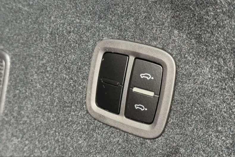 Porsche Cayenne din 2024 cu 16.900 km - oferta POR225355 - foto 27