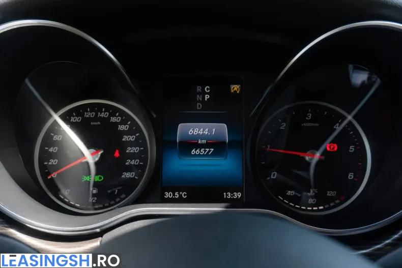 Mercedes-Benz V 220 (Clasa V) din 2023 cu 66.800 km - oferta MER225360 - foto 18