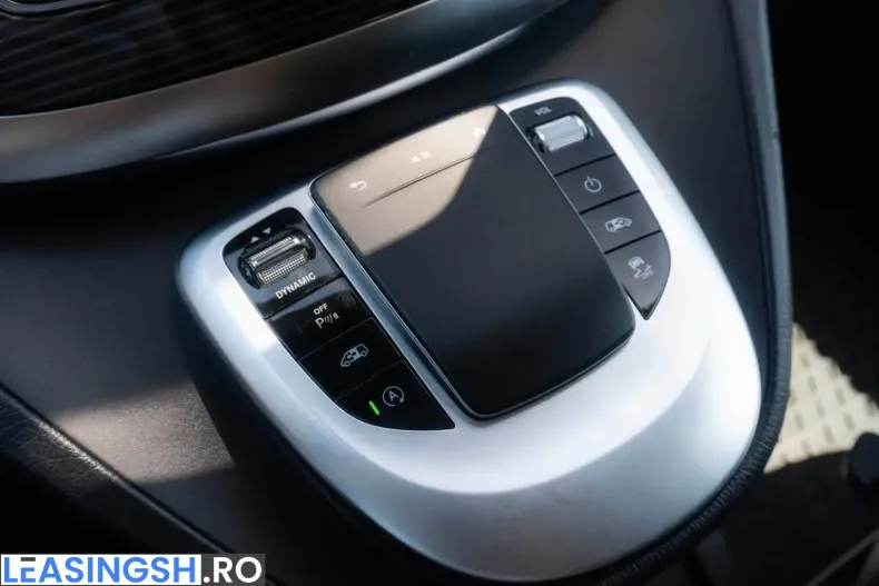 Mercedes-Benz V 220 (Clasa V) din 2023 cu 66.800 km - oferta MER225360 - foto 28