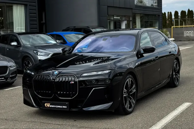 BMW M760 (Seria 7) din 2025 cu 15.000 km - oferta BMW225363 - foto 1