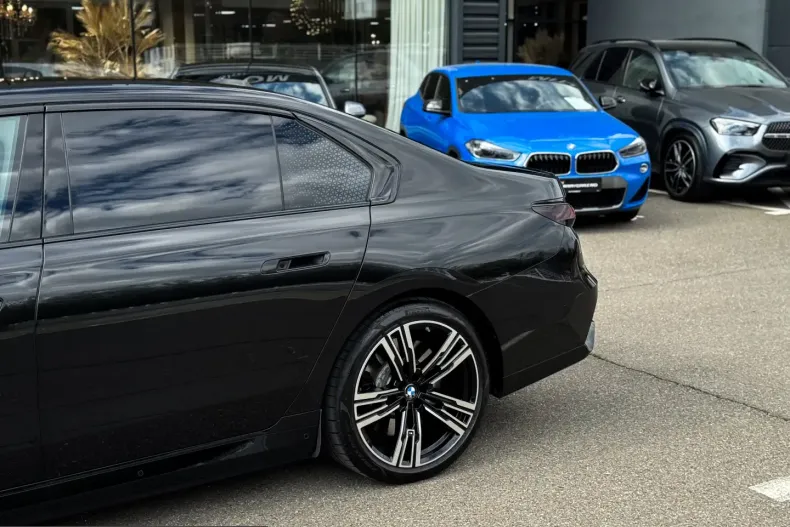 BMW M760 (Seria 7) din 2025 cu 15.000 km - oferta BMW225363 - foto 7