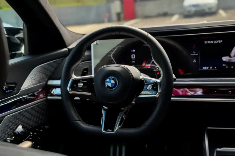 BMW M760 (Seria 7) din 2025 cu 15.000 km - oferta BMW225363 - foto 21