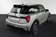 MINI John Cooper Works din 2025 cu 10.600 km - oferta MIN225368 - foto 3
