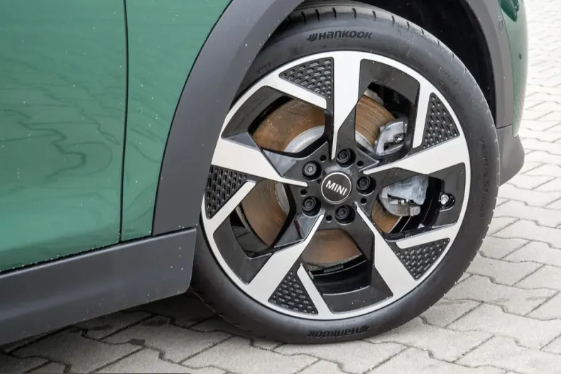 MINI Cooper S din 2025 cu 19.639 km - oferta MIN225374 - foto 4